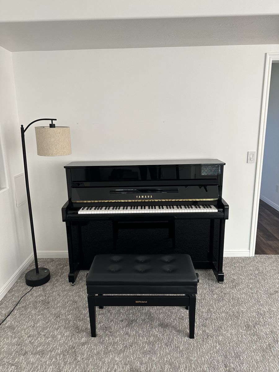 Yamaha B2 Upright Piano