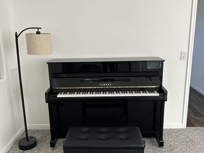 Yamaha B2 Upright Piano