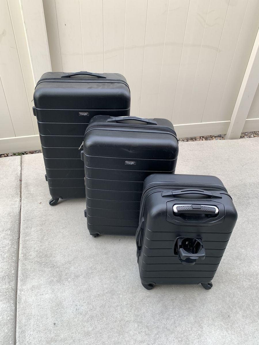 Wrangler Smart Spinner Hardside Luggage, 3 Piece Set, Black