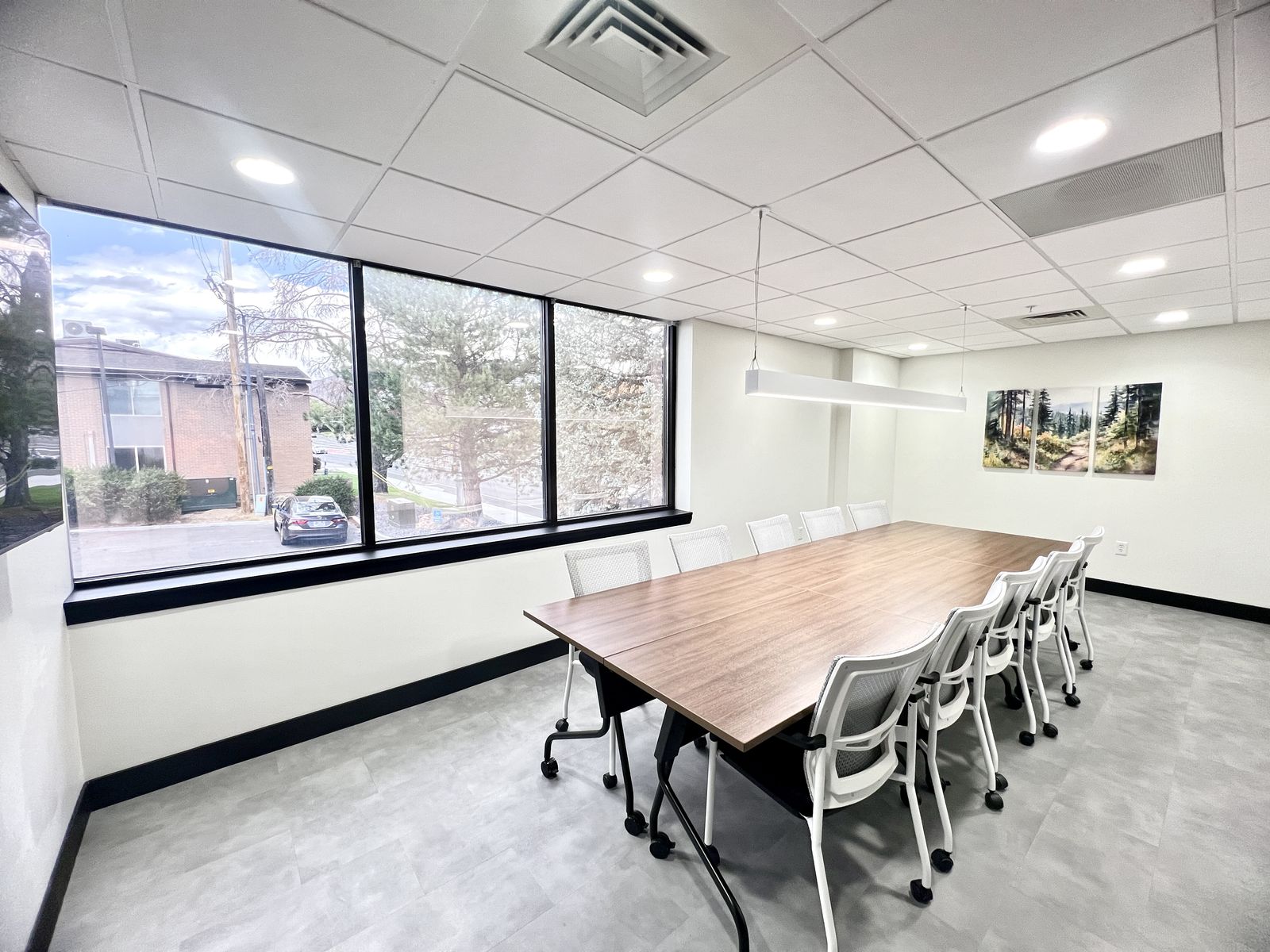 Hourly Meeting Rooms with Reception & Lounge Access | Ogden
