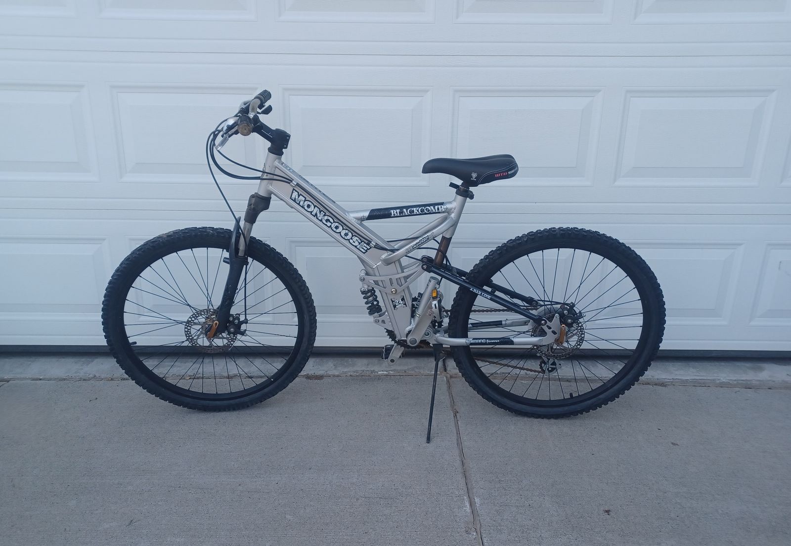 BlackComb Mongoose All Terrain Mountain Bike/Bicycle – 26” tire