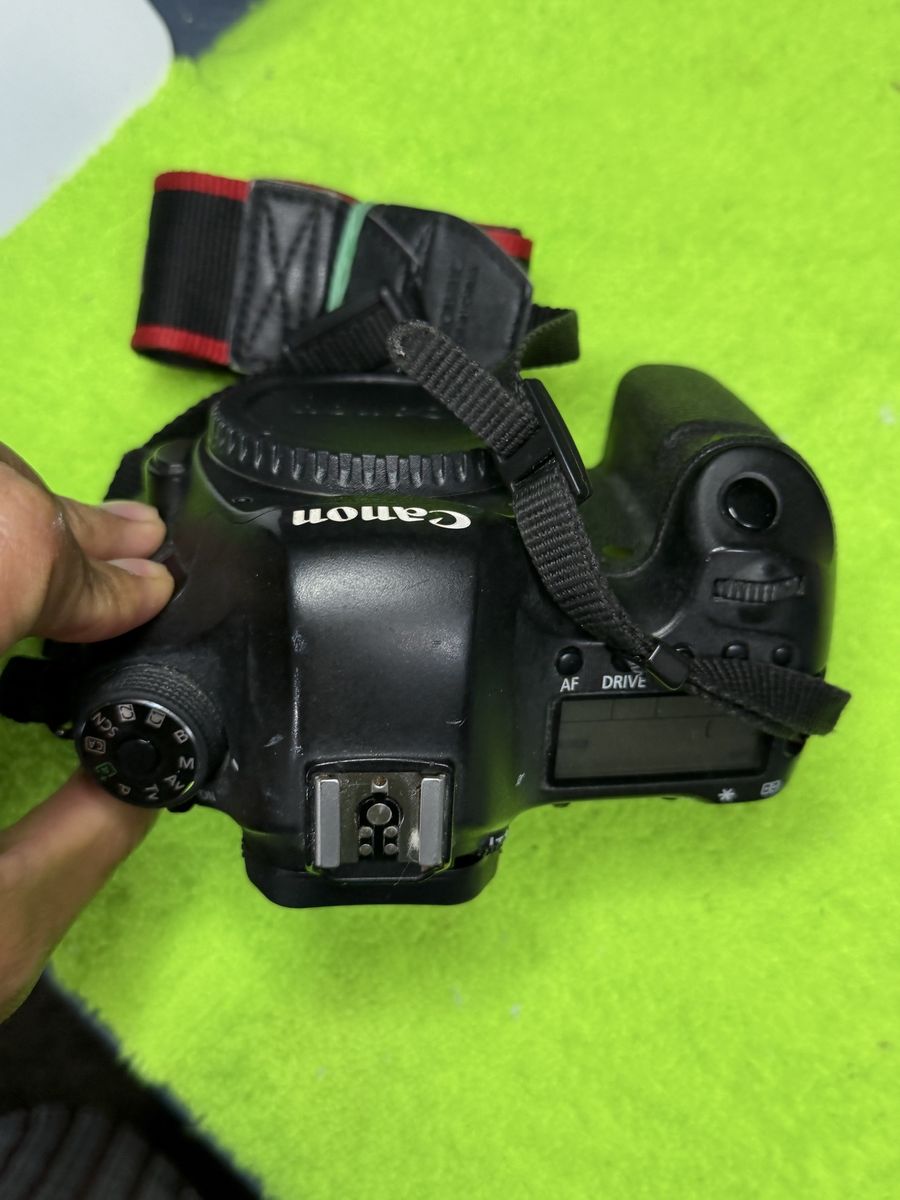 Canon 6D full frame, body only, works great.