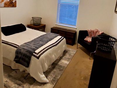 Private Room in Shared Female Apartment