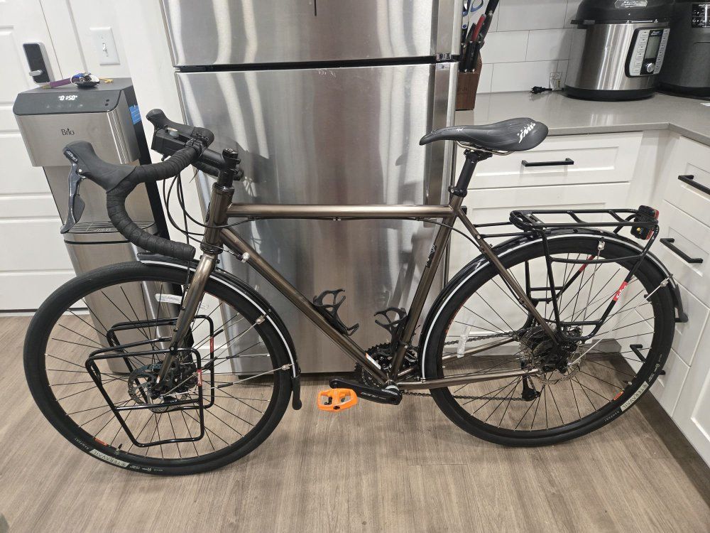 Salsa Touring / Gravel Bike with Racks, Fenders & Disc Brakes. Almost new!