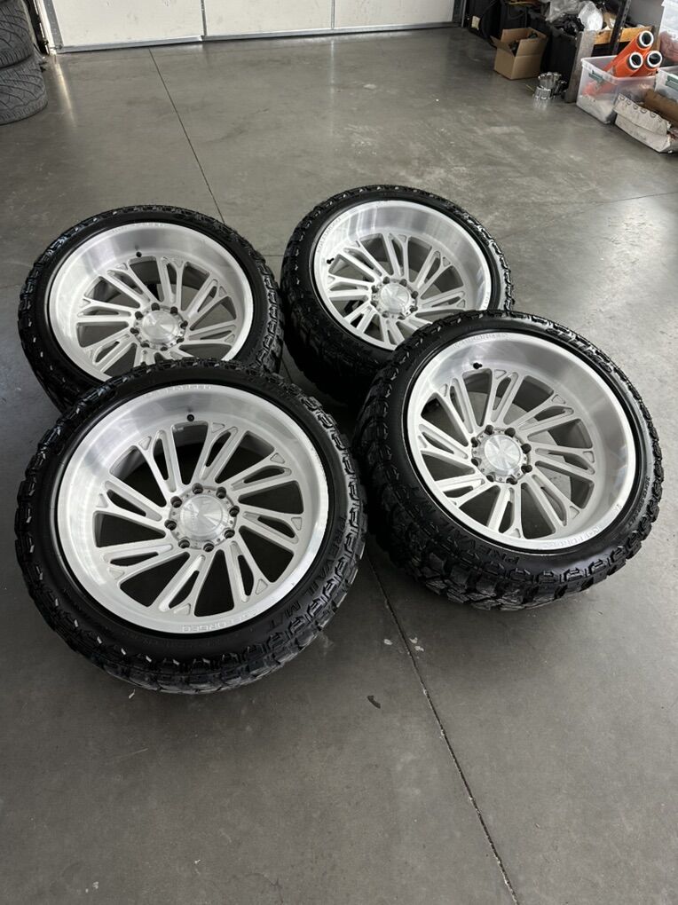 LIKE NEW 24x12 KG1 rebels/ 35x12.50r24 Tires