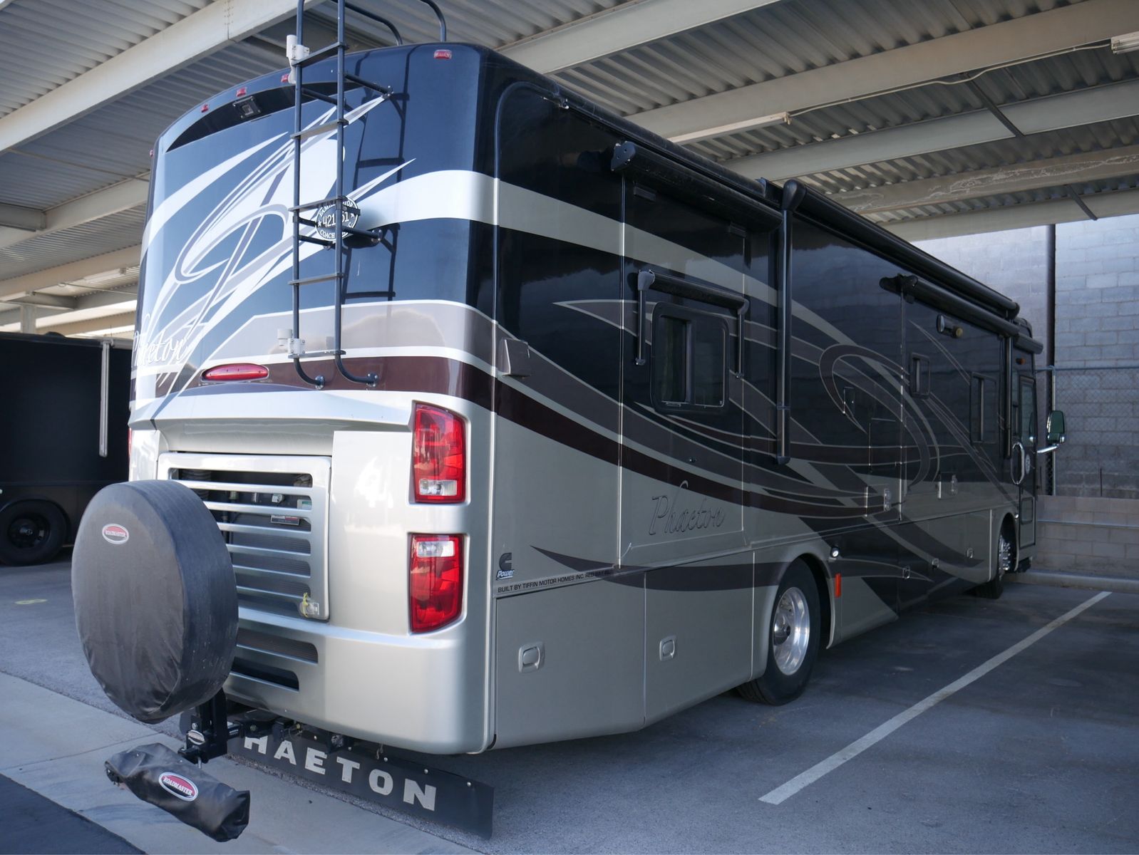 2010 Tiffin Phaeton 36 QSH – Pre-DEF Cummins Diesel
