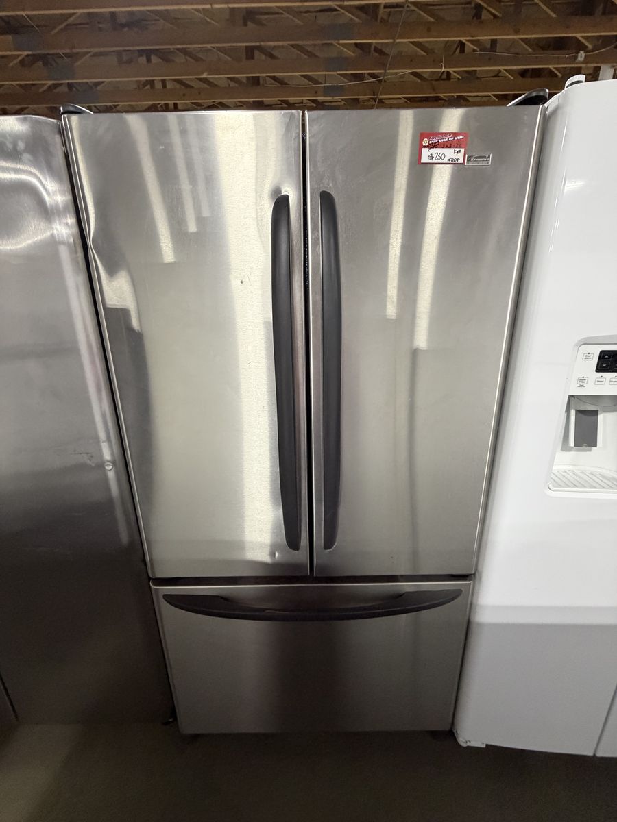 GOOD DEALS HERE! KENMORE FRENCH DOOR FRIDGE