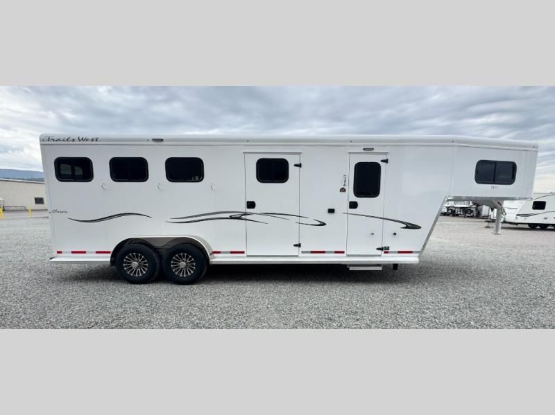 New 2026 Trails West Classic 3 Horse 7x7 Weekender