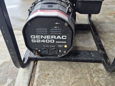 Generac S2400 Series Portable Generator with Briggs & Stratton Engine - 120V, 20 Amp
