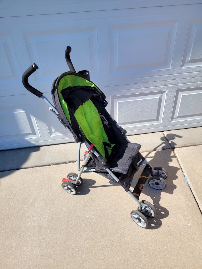 Kolcraft Cloud Lightweight Umbrella Compact Stroller