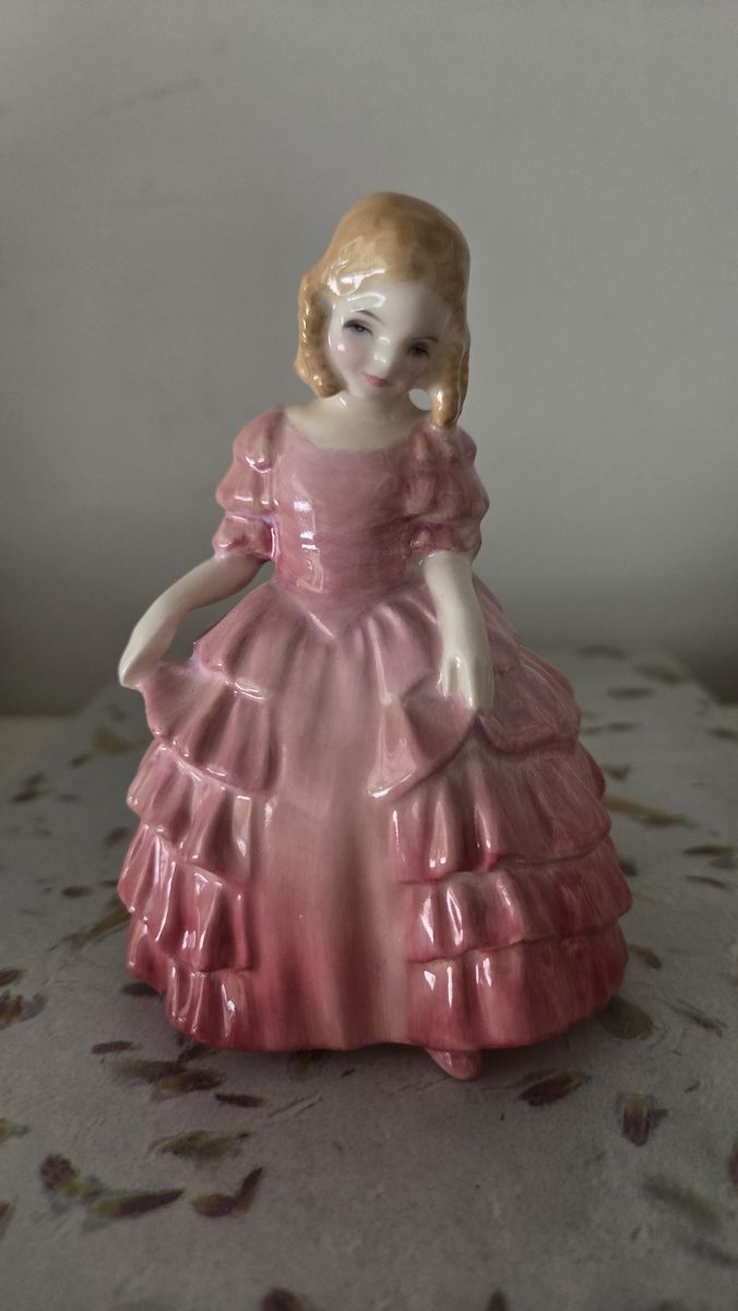 Royal Doulton Figurine "Rose" #HN1368 circa 1960