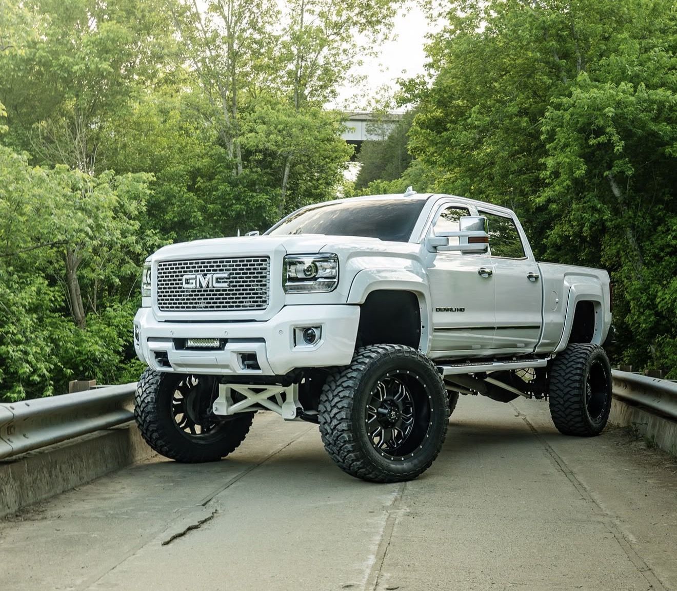 2015 GMC Sierra 3500HD Denali 4x4 Duramax Lifted Pickup Truck - 144k Miles