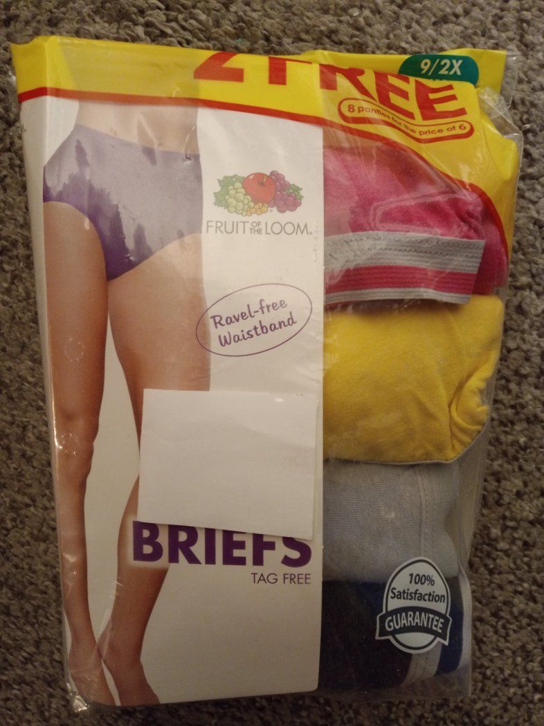4 PK Size 9 Ladies Fruit Of The Loom Briefs