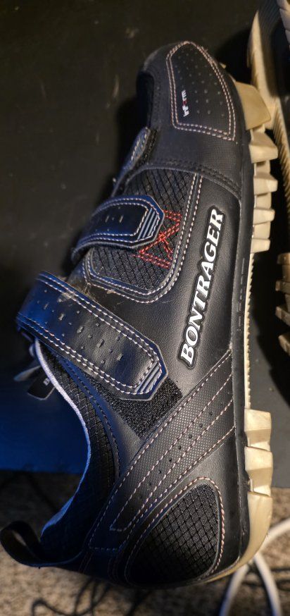 Bontrager biking shoe. size 11 mens