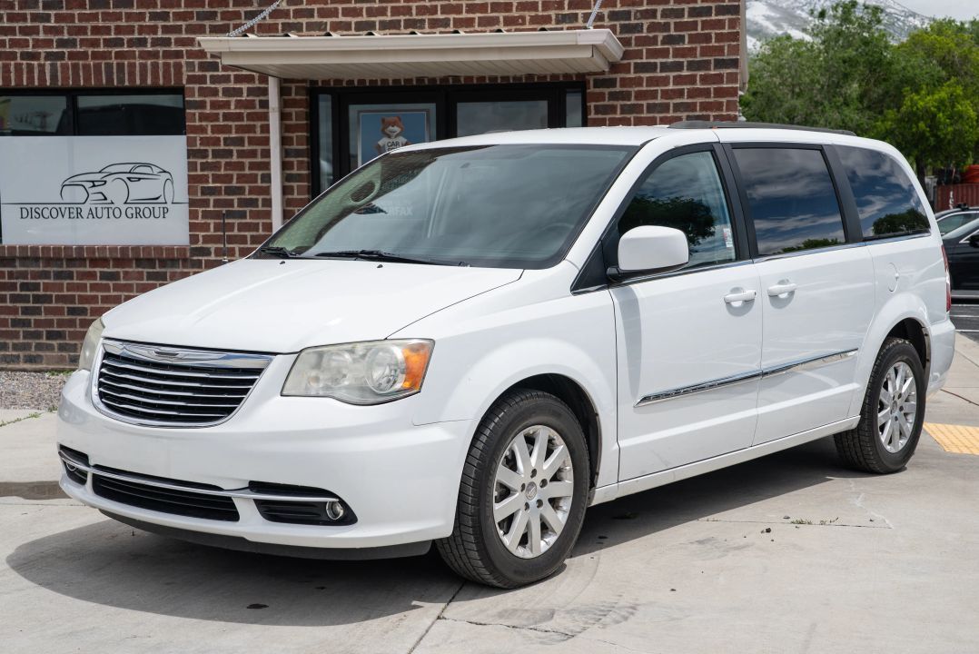2014 Chrysler Town and Country Touring