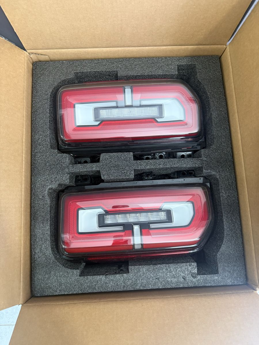 2024 Ford Bronco Wildtrak OEM Tail Lights – Excellent Condition