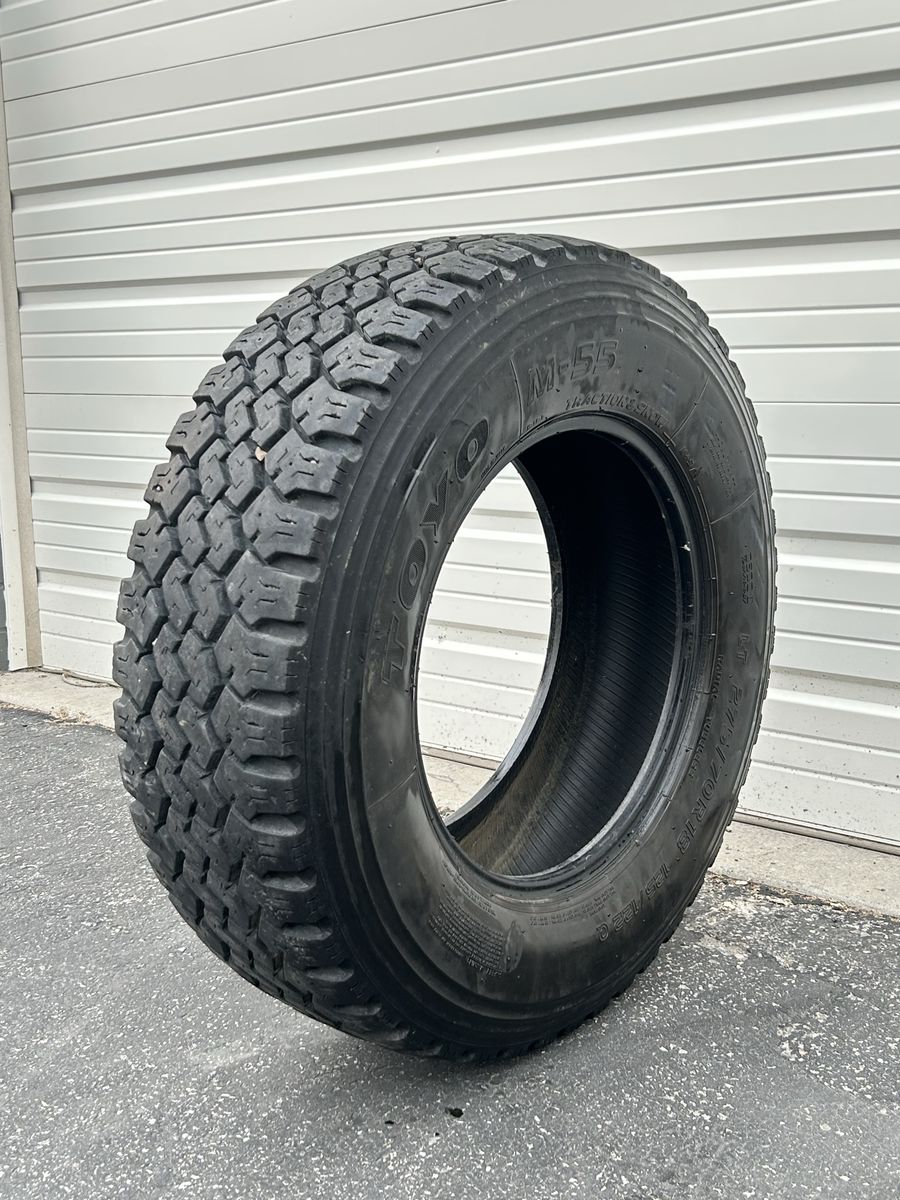 275/70R18 Toyo tire