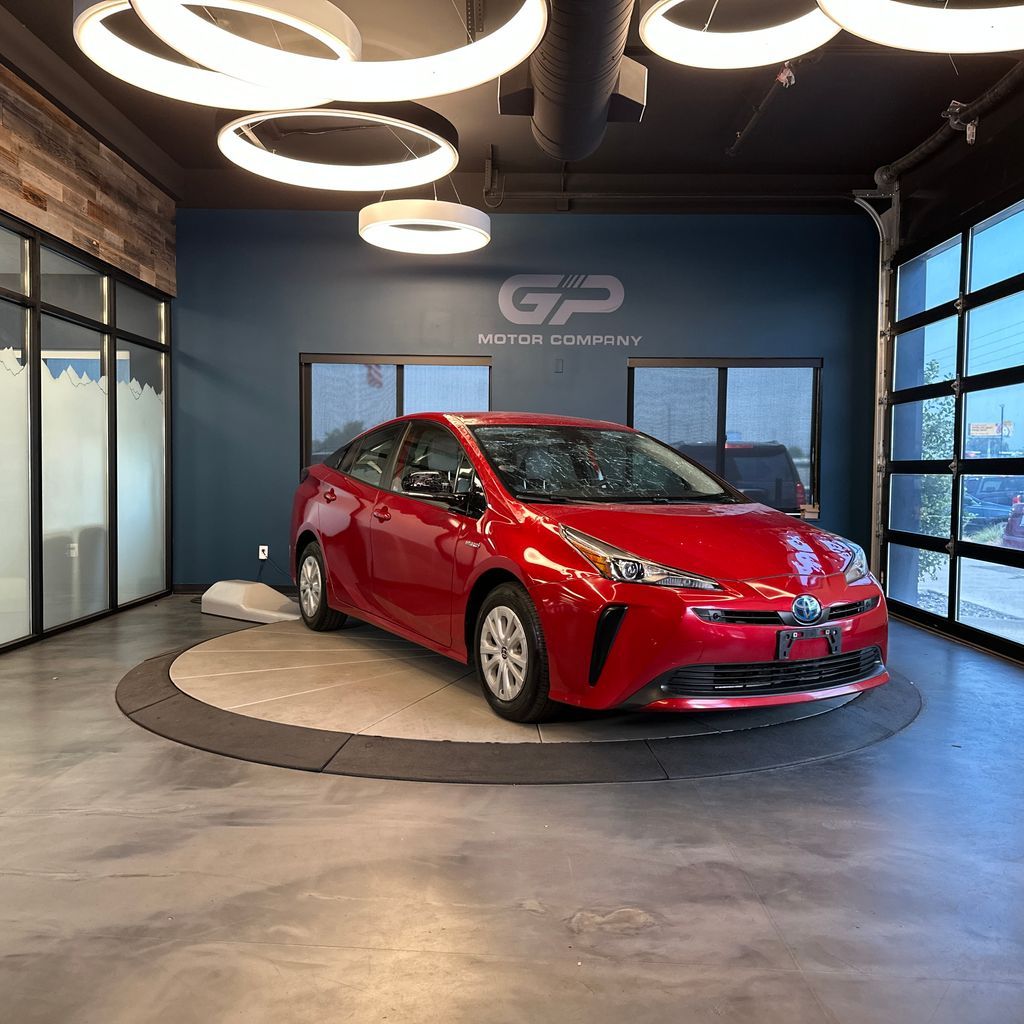 2019 Toyota Prius LE