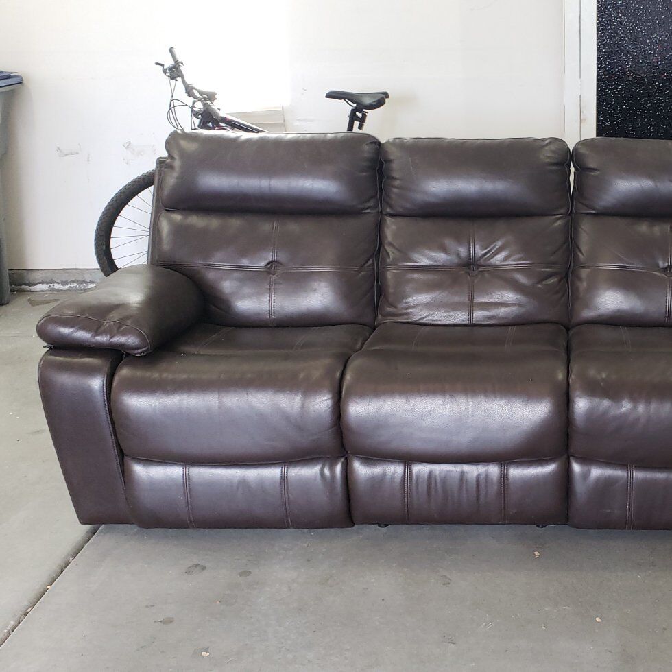.Faux Leater Dual Recliner Sofa