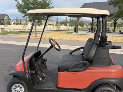 Golf cart club car president.