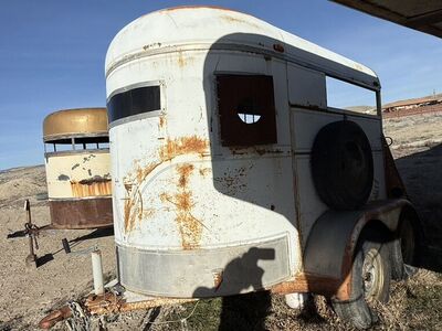2 Horse Trailer