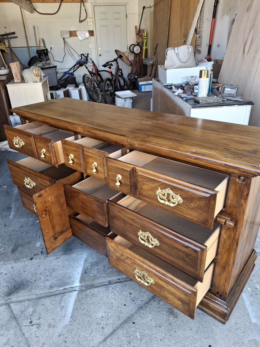 all wood 9 drawers dresser/rudy