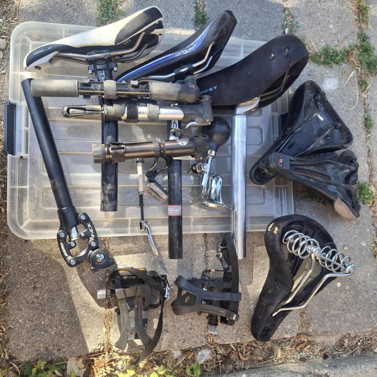 specialized mountain bike parts lot seats pumps EVRYTHING $100