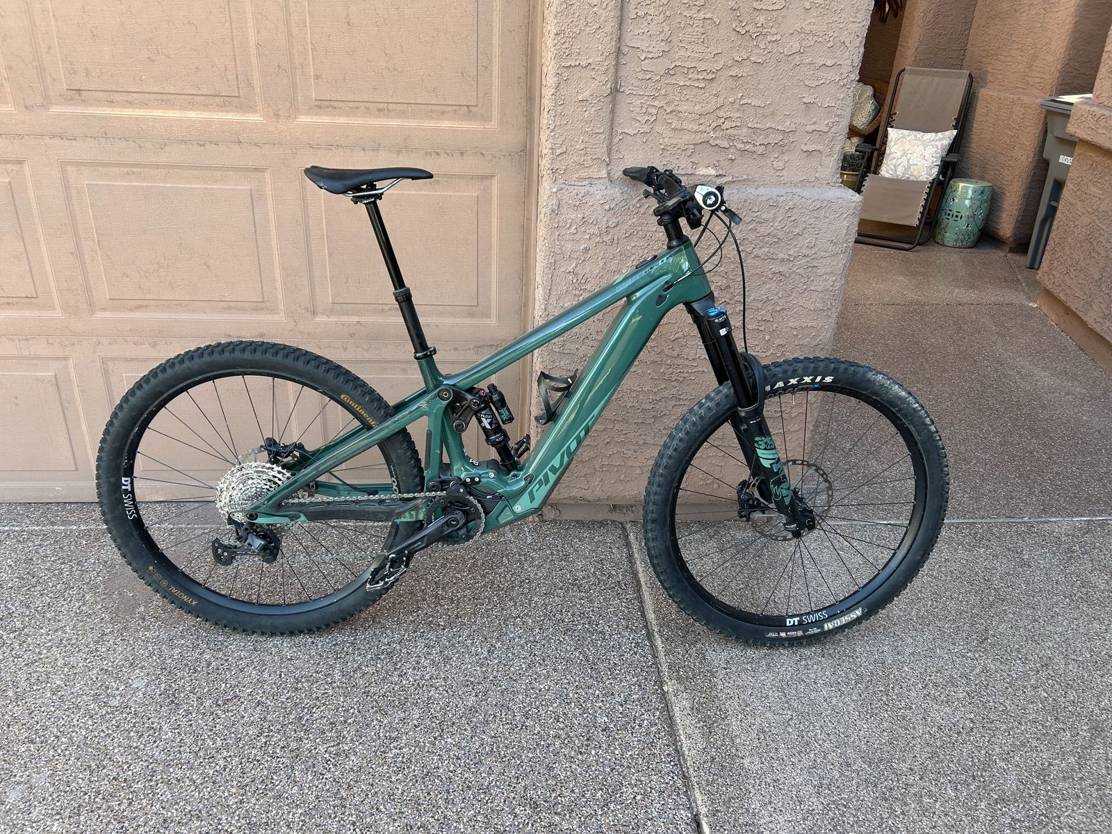 PIVOT EMTB