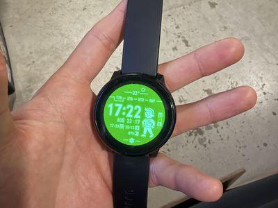 Garmin Venu 4 Smartwatch Black with Silicone Band