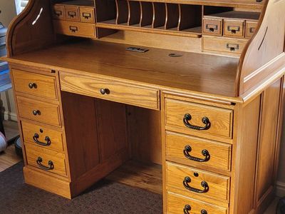 Roll Top American Lifestyles Desk