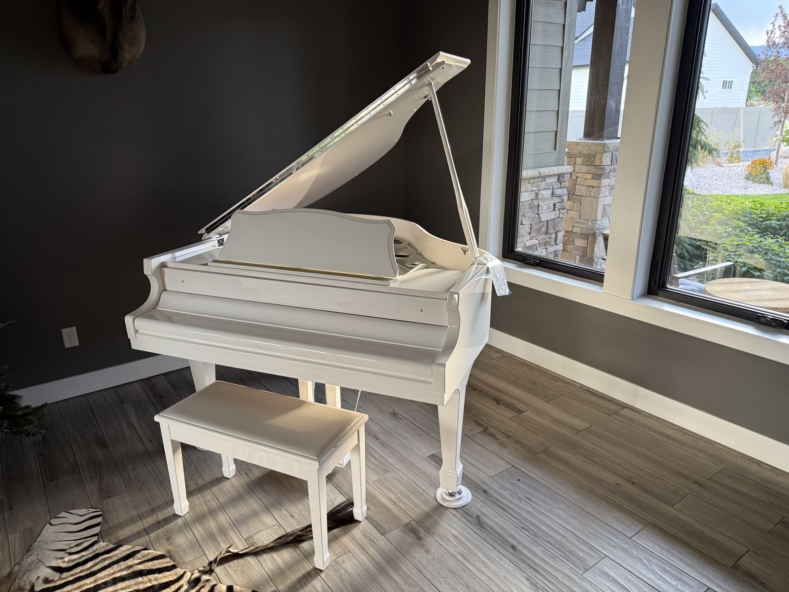 Wm. Knabe & Co. White Baby Grand Piano