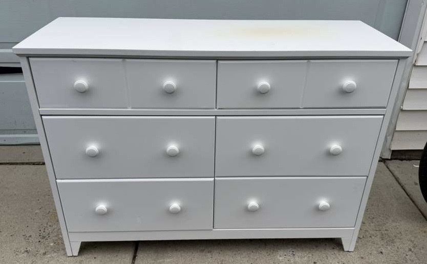 Cute white dresser
