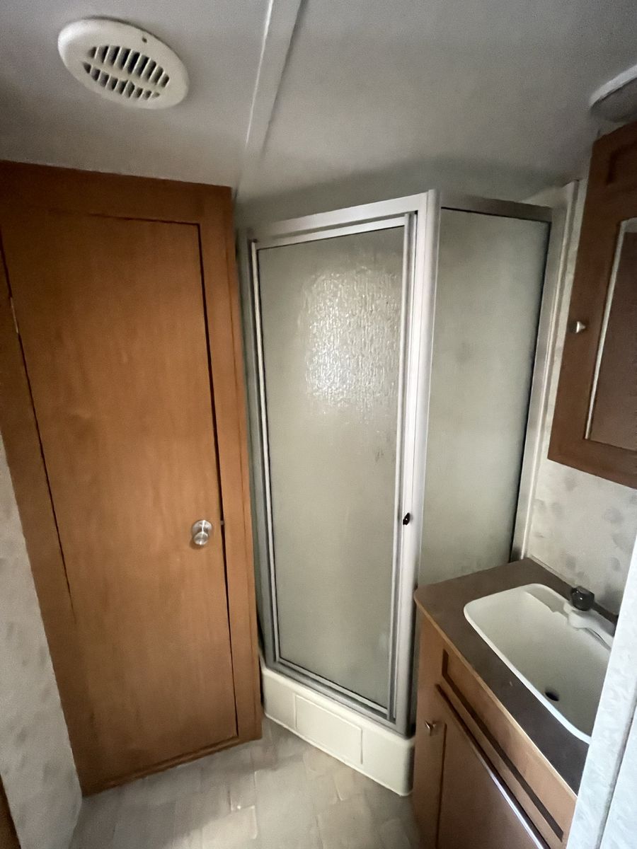 Main image 6