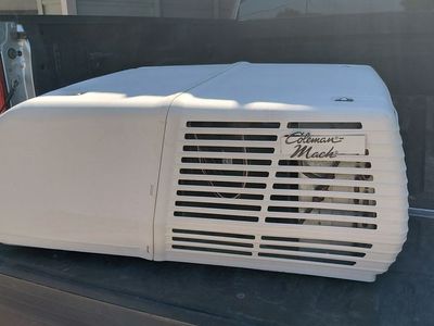 COLEMAN MACH ROOFTOP RV AIRCONDITIONER