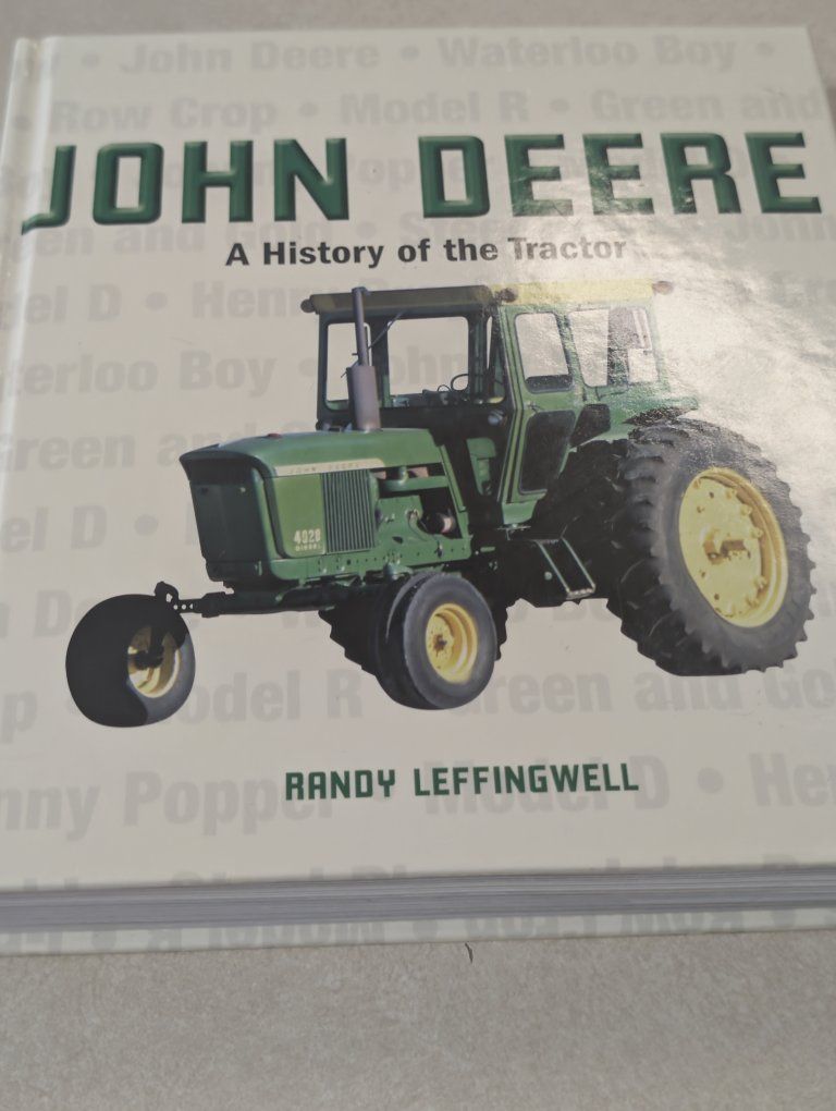 vintage John deer book like new condition located in Roy