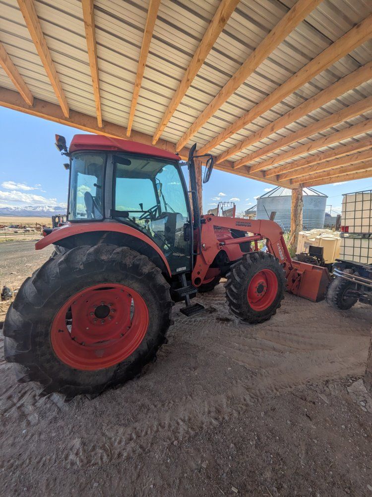 Kubota farm loader tractor 4x4 m9540