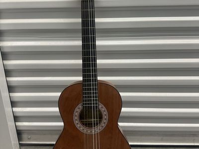 La Primera Classical Guitar Natural