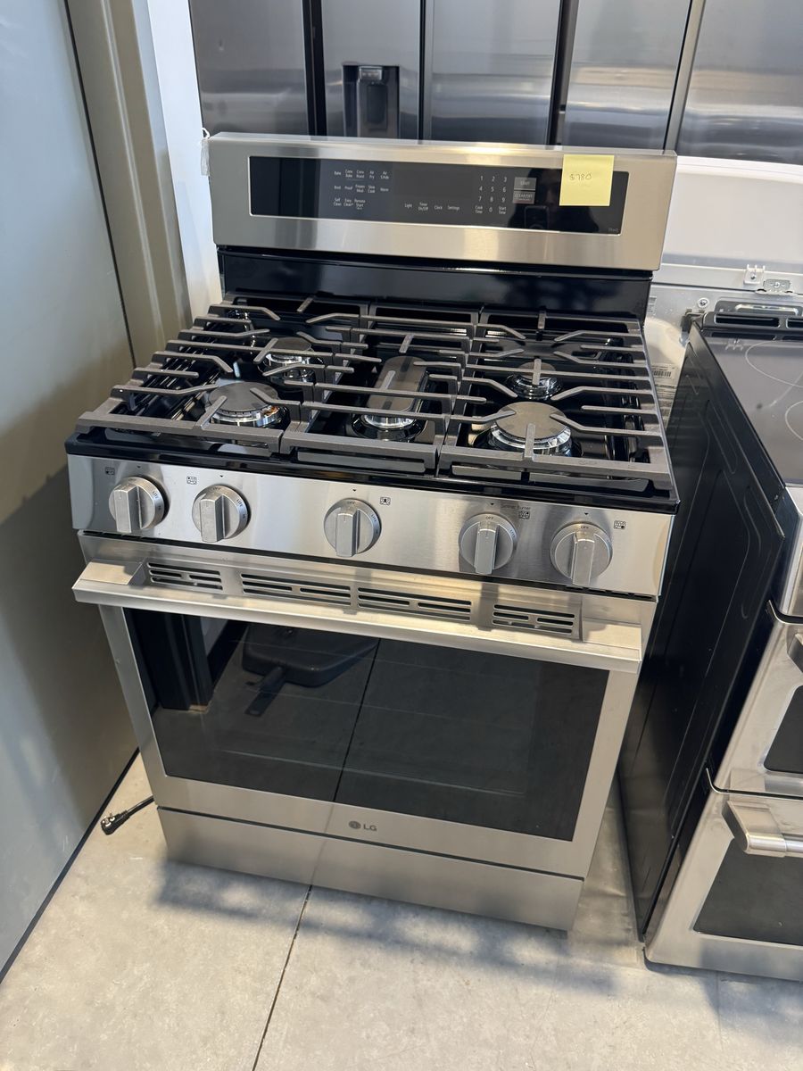 Scratch and dent LG 6.3 cu. ft. Smart True Convection InstaView Gas Range Single Oven with Air Fry in Printproof Stainless Steel