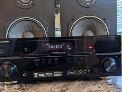 Pioneer 5.1 receiver surround sound with original box and remote