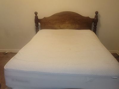 Full/Queen Size frame and mattress