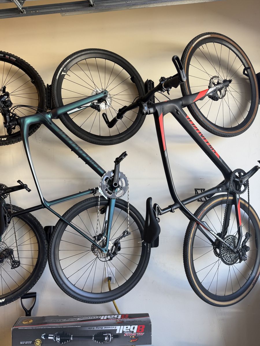 Specialized Sirrus Hybrid/ gravel