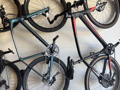 Specialized Sirrus Hybrid/ gravel