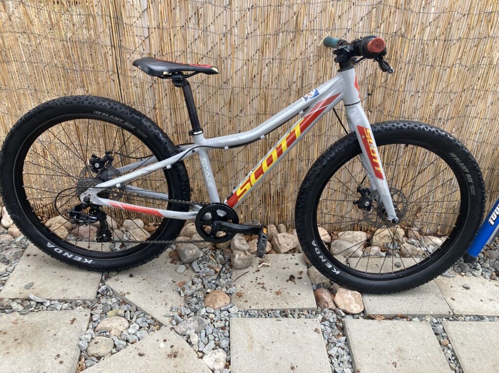 Scott Scale Plus . 24inch Kids Mountian Bike