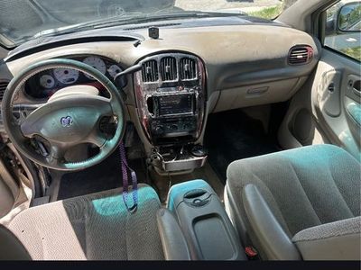Runs and drives 1800$