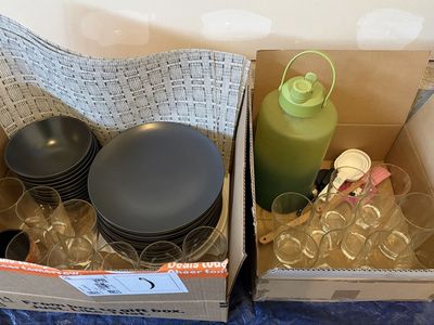 Stoneware & Glasses Set