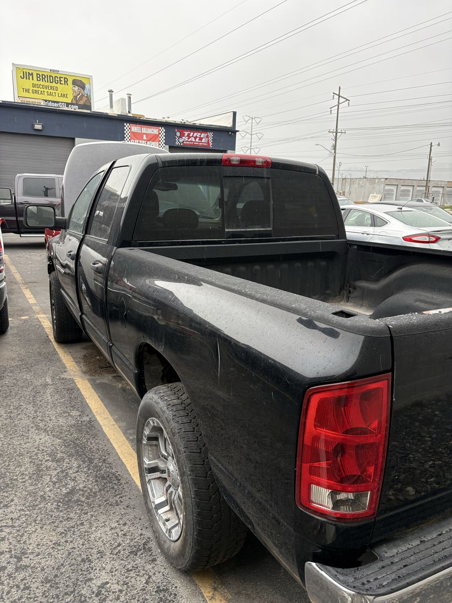 2005 DODGE RAM 1500 SLT