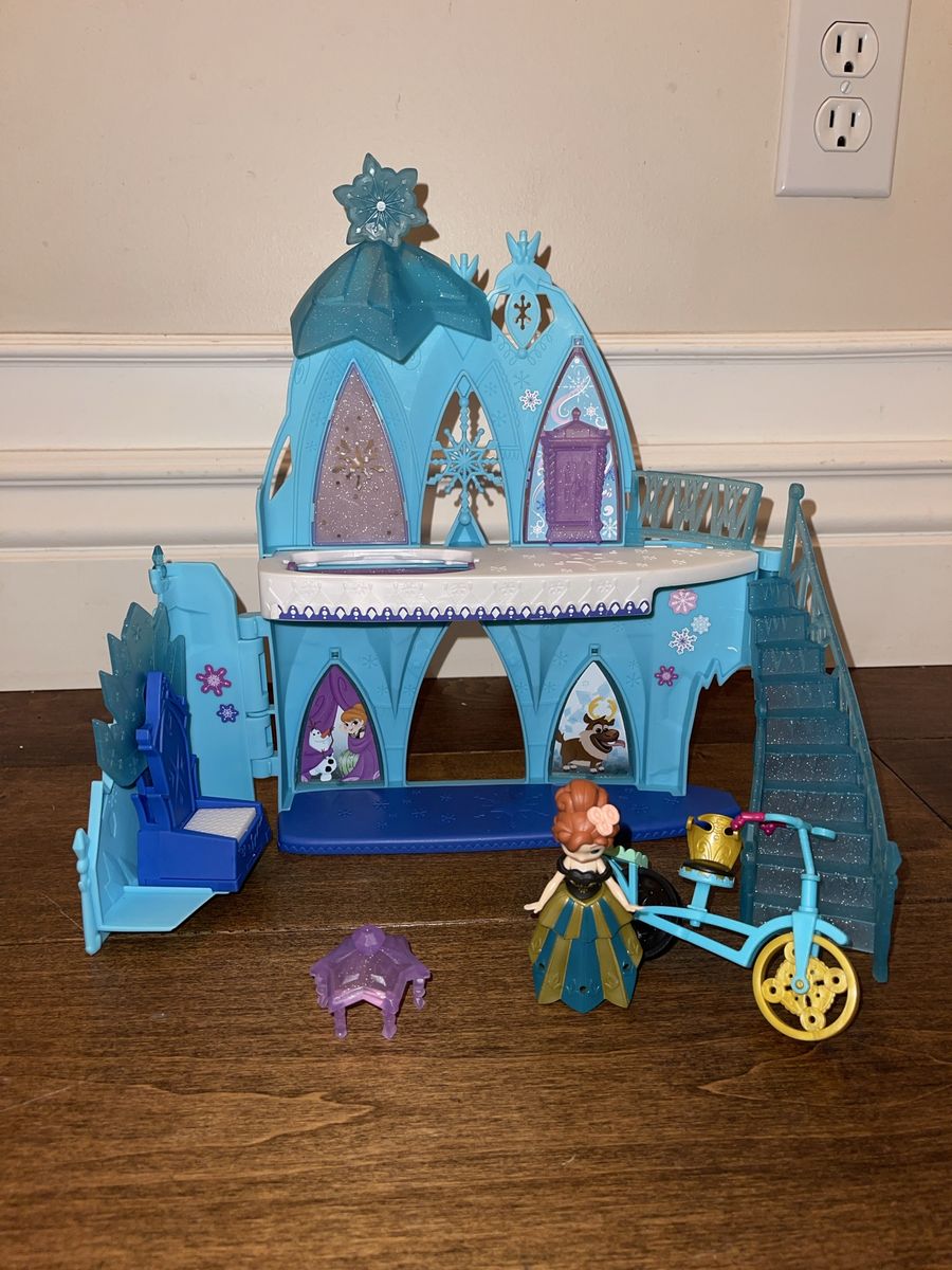 Disney Anna on a Bike Playset