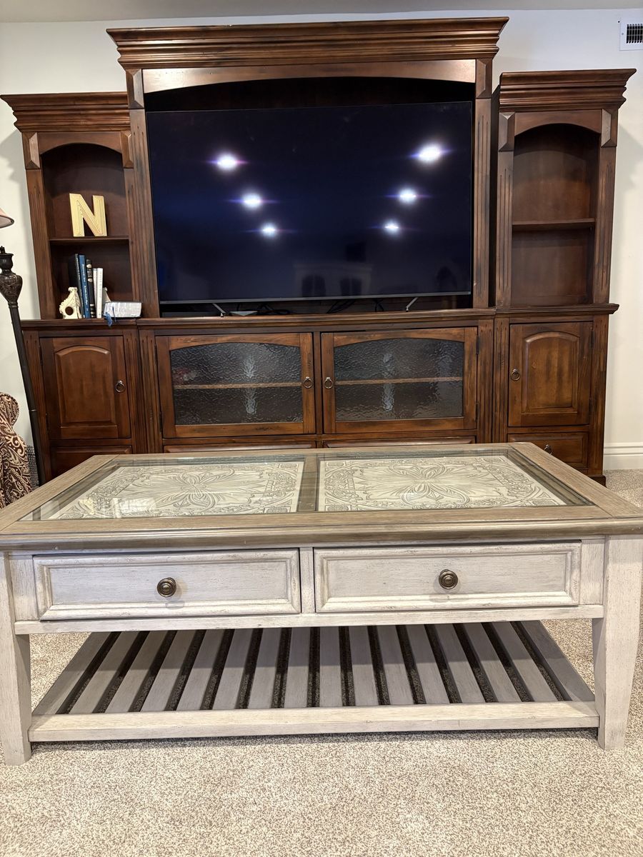 Stunning 6 piece entertainment center