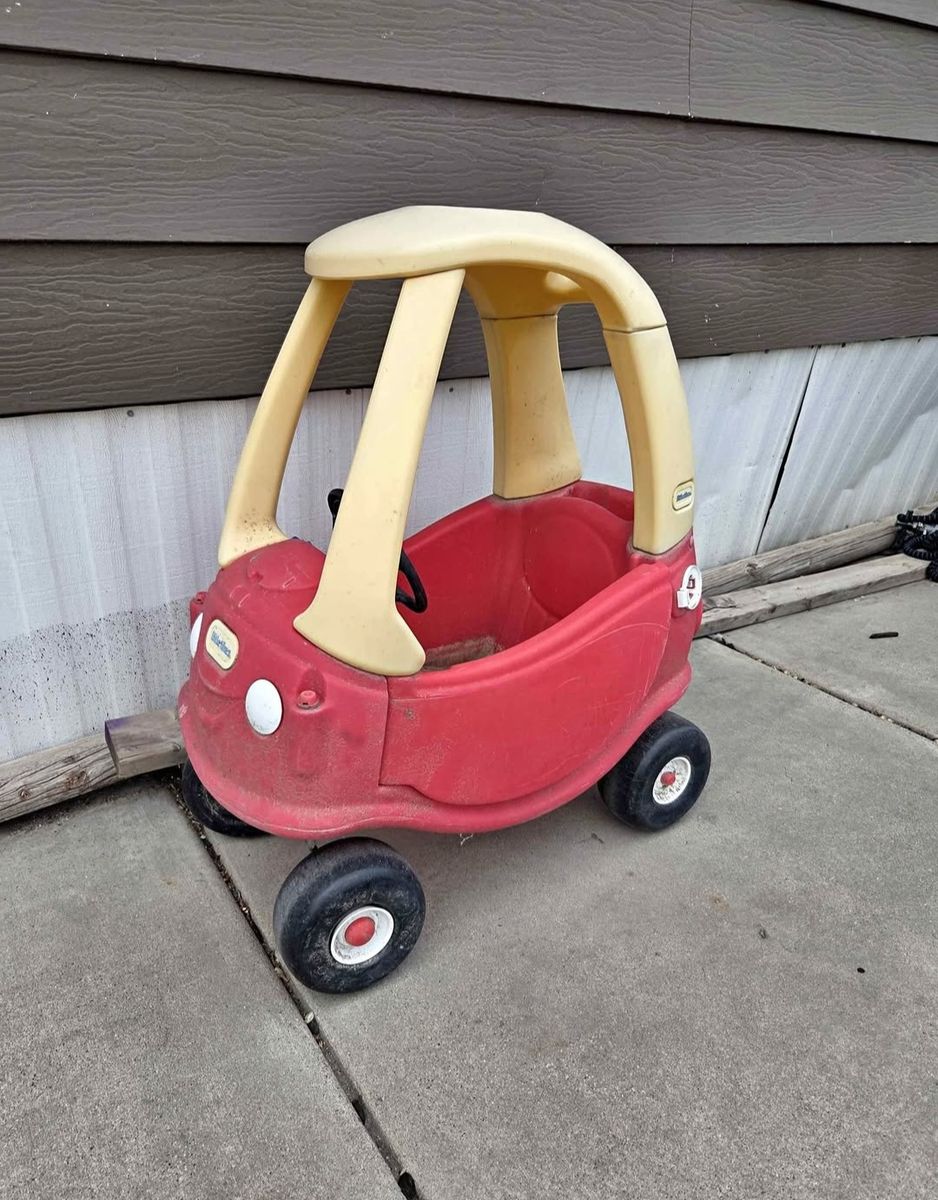 Cozy coupe car