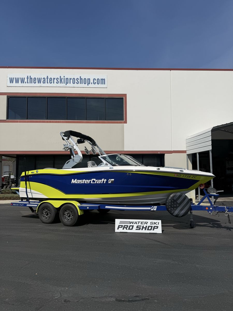 2017 MasterCraft XT21